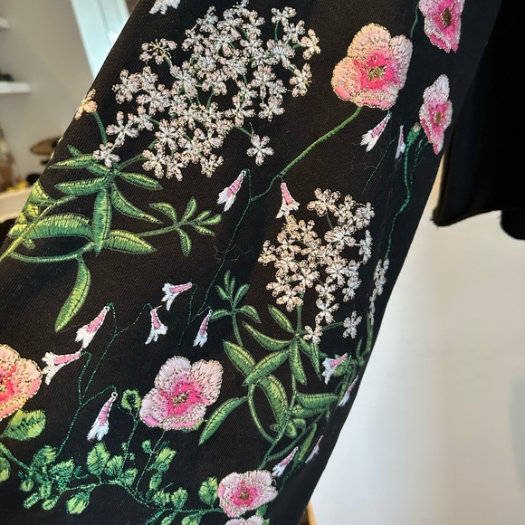 Embroidered Floral Sweatshirt with Bell Sleeves - Picture 3 of 3